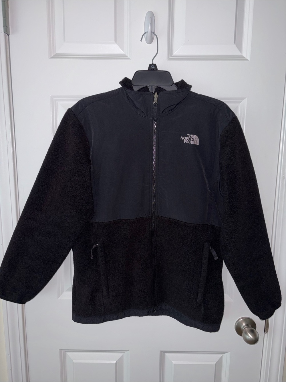 The North Face Denali Black Lightweight Fleece Jacket